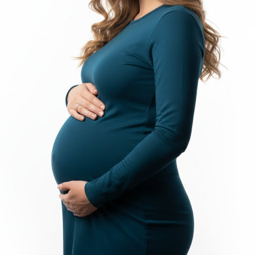 Donna in gravidanza sorridente